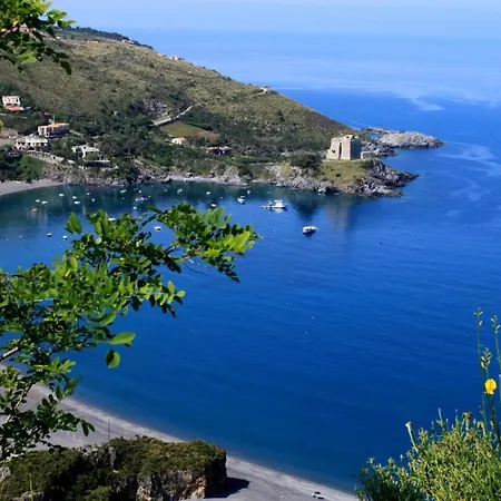 La Loggia Hotel 4*