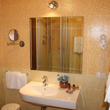 Hotel La Loggia 4*