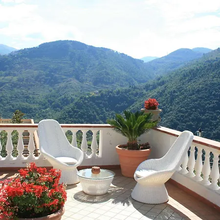 La Loggia Hotel 4*